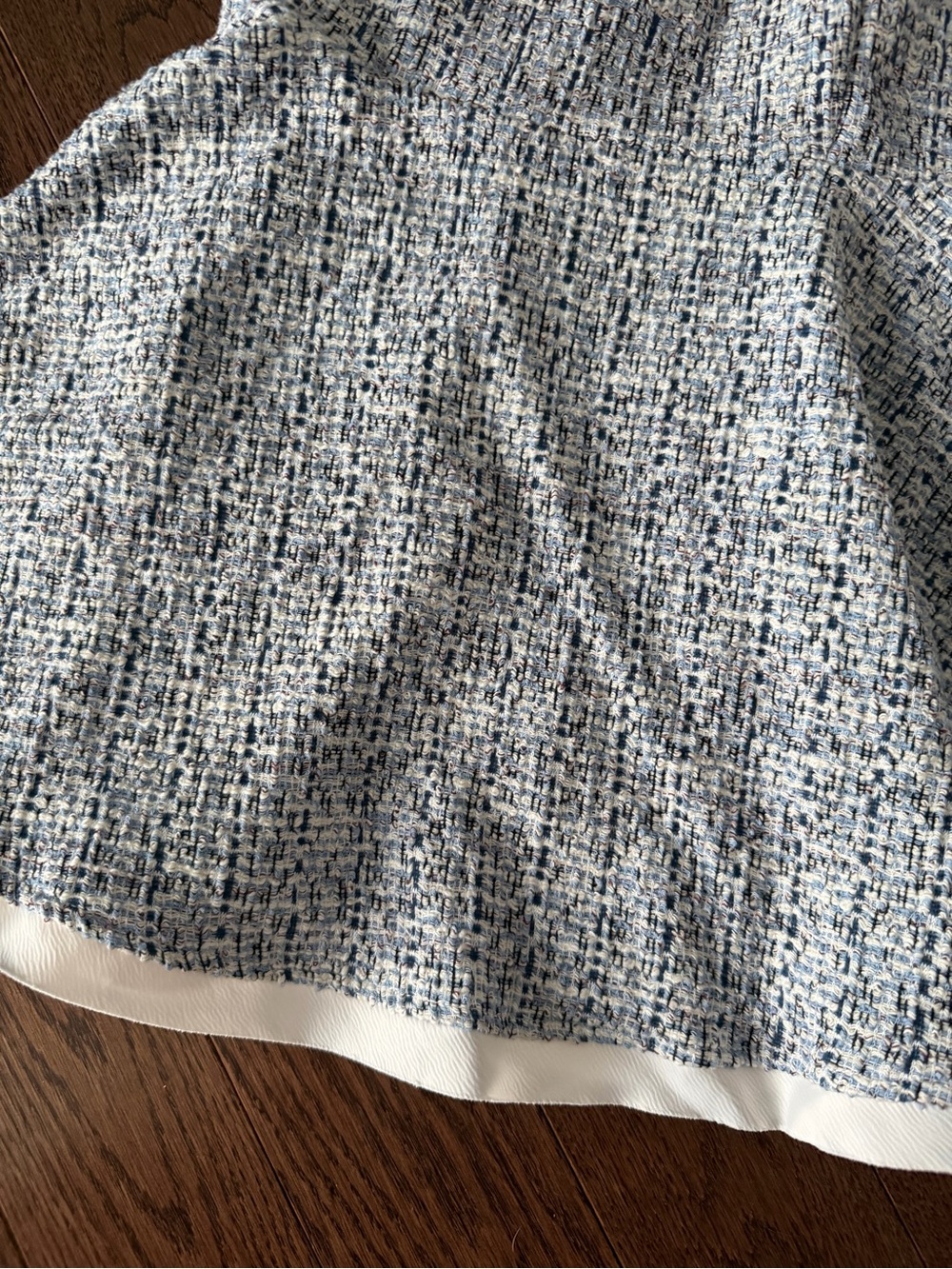Zara Textured Blue-White Sweetheart Peplum Top - Picture 2 of 6